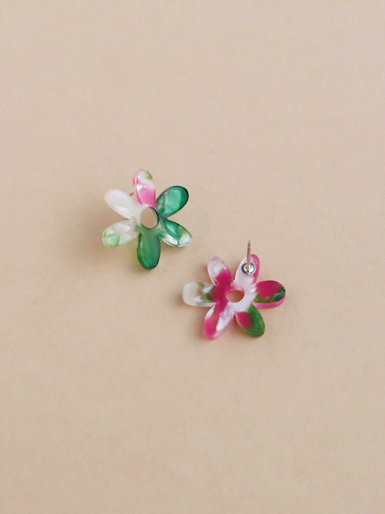 Caia Studs in Water Lily