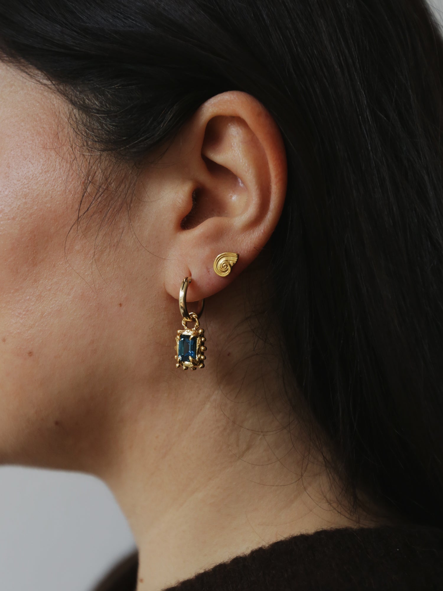 Mini Isla Studs - Gold