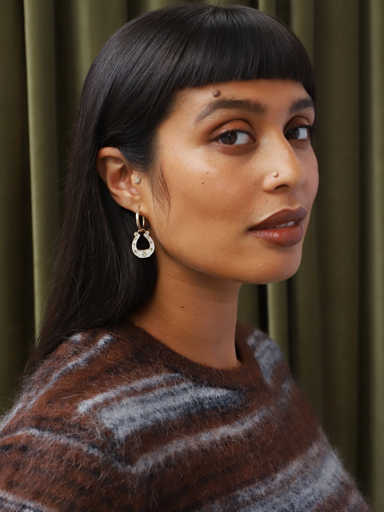 Horseshoe Hoops in Cream