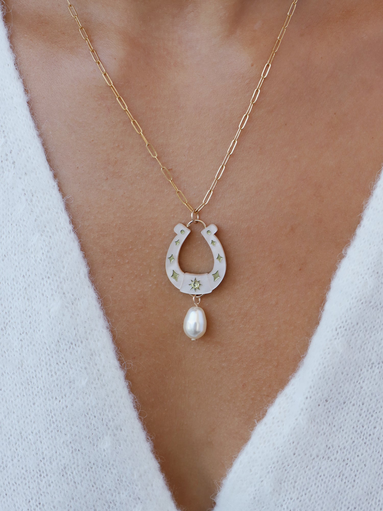 Horseshoe Necklace in Cream