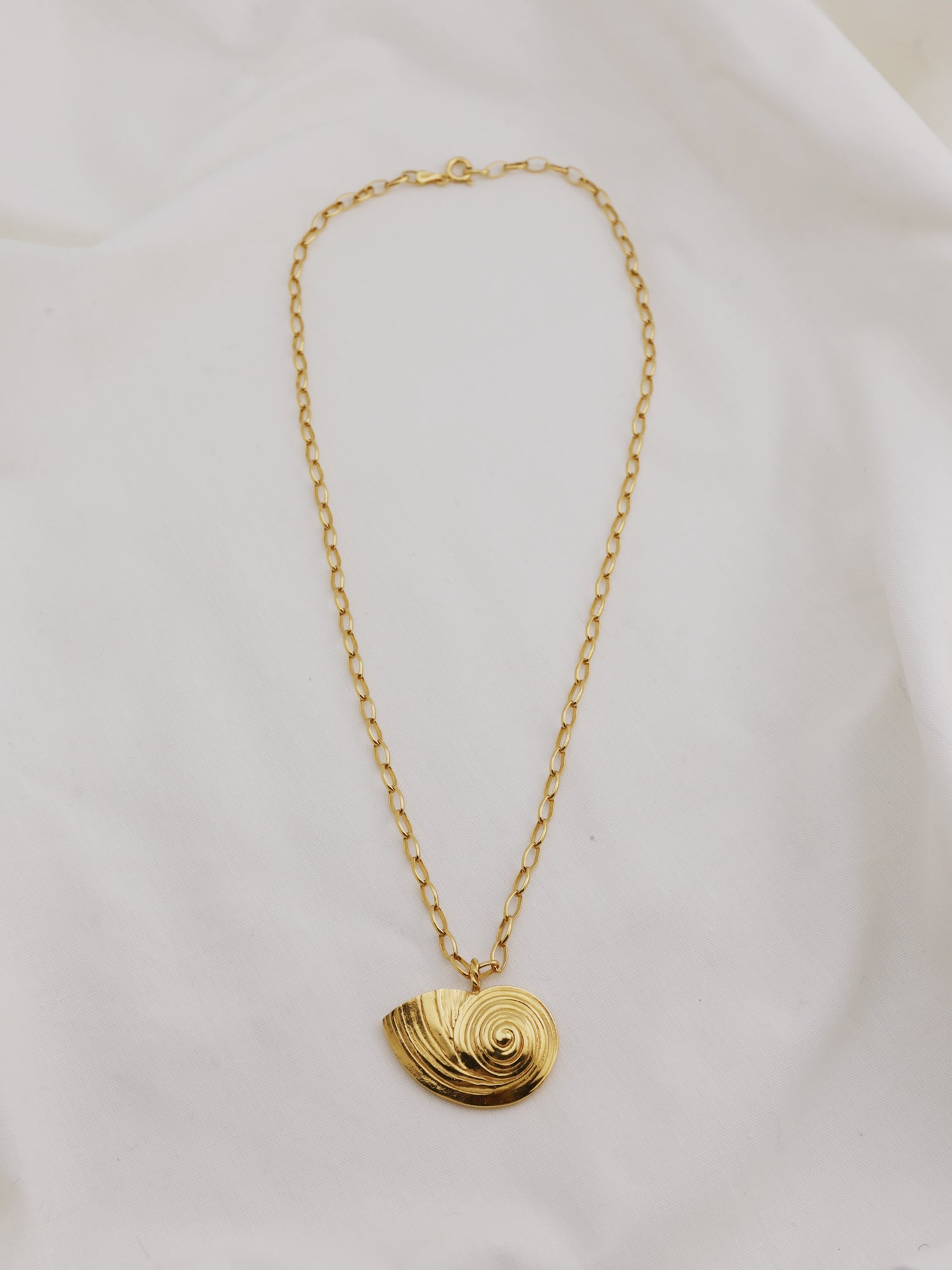 Isla Necklace - Gold