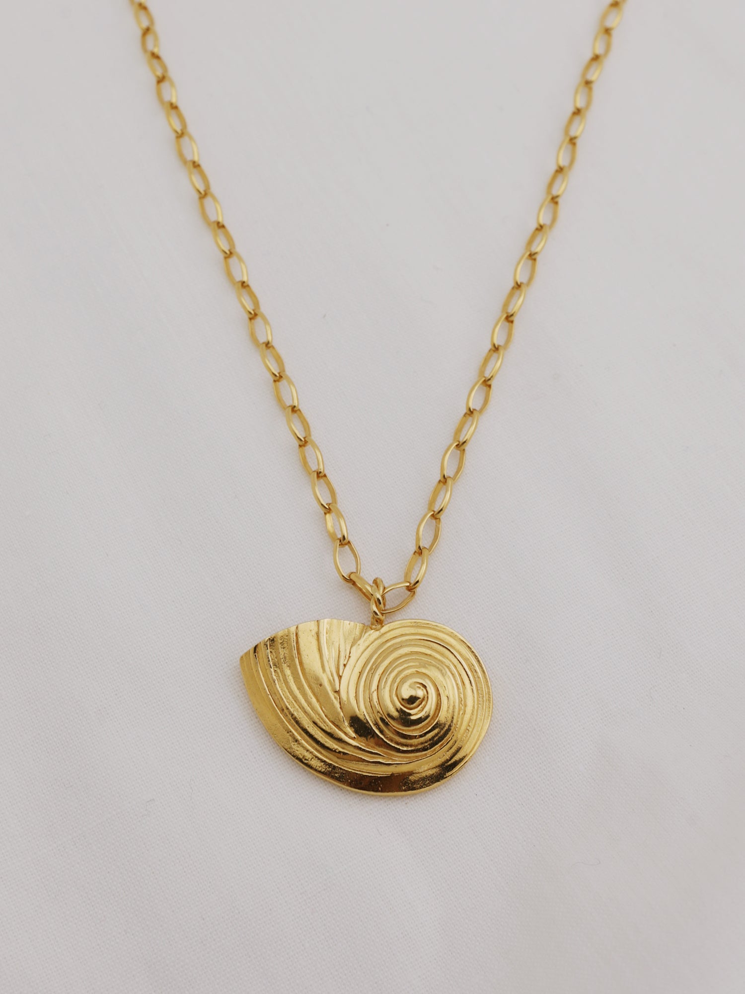 Isla Necklace - Gold