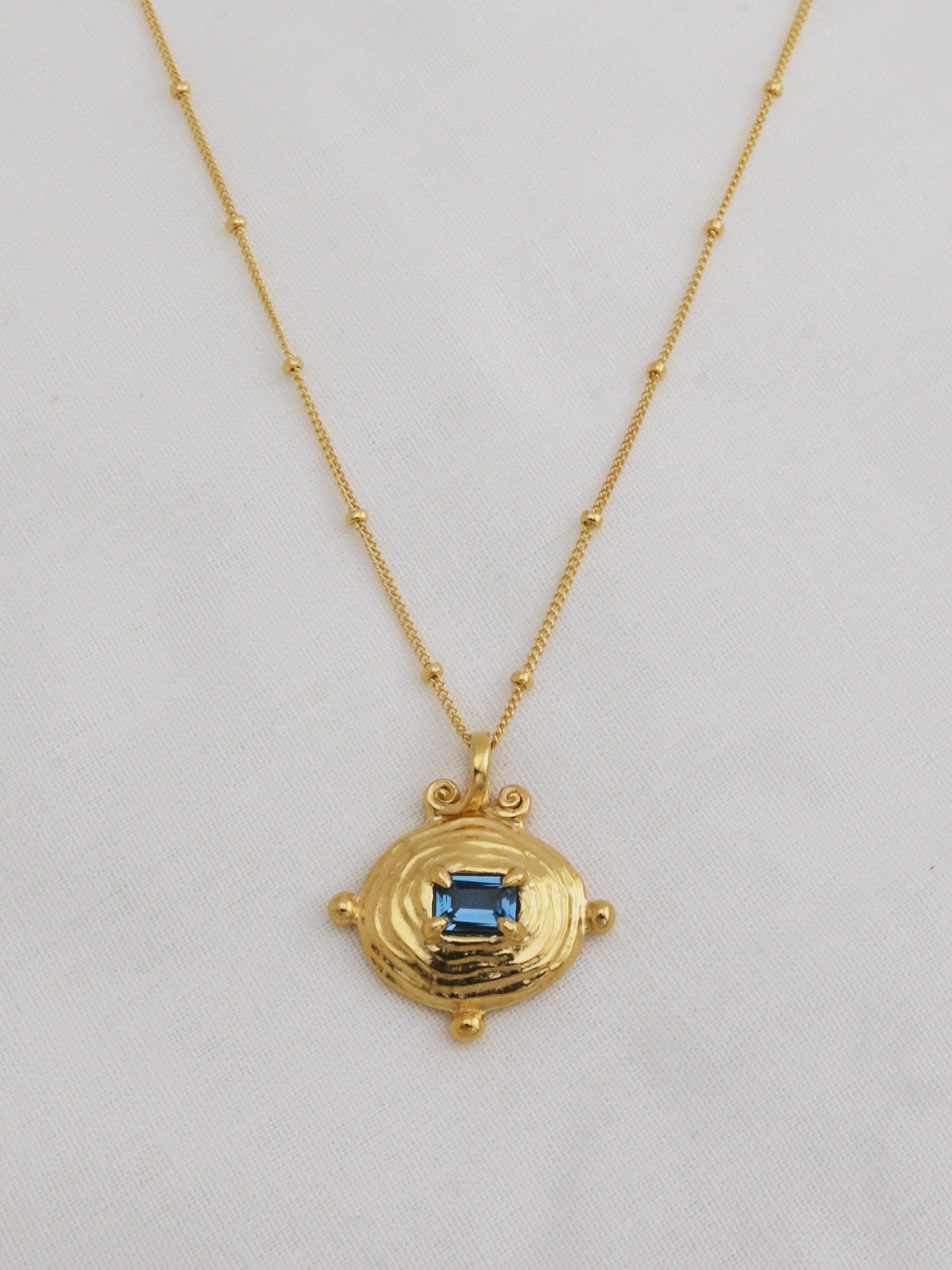 Lagoon Necklace with Topaz - Gold