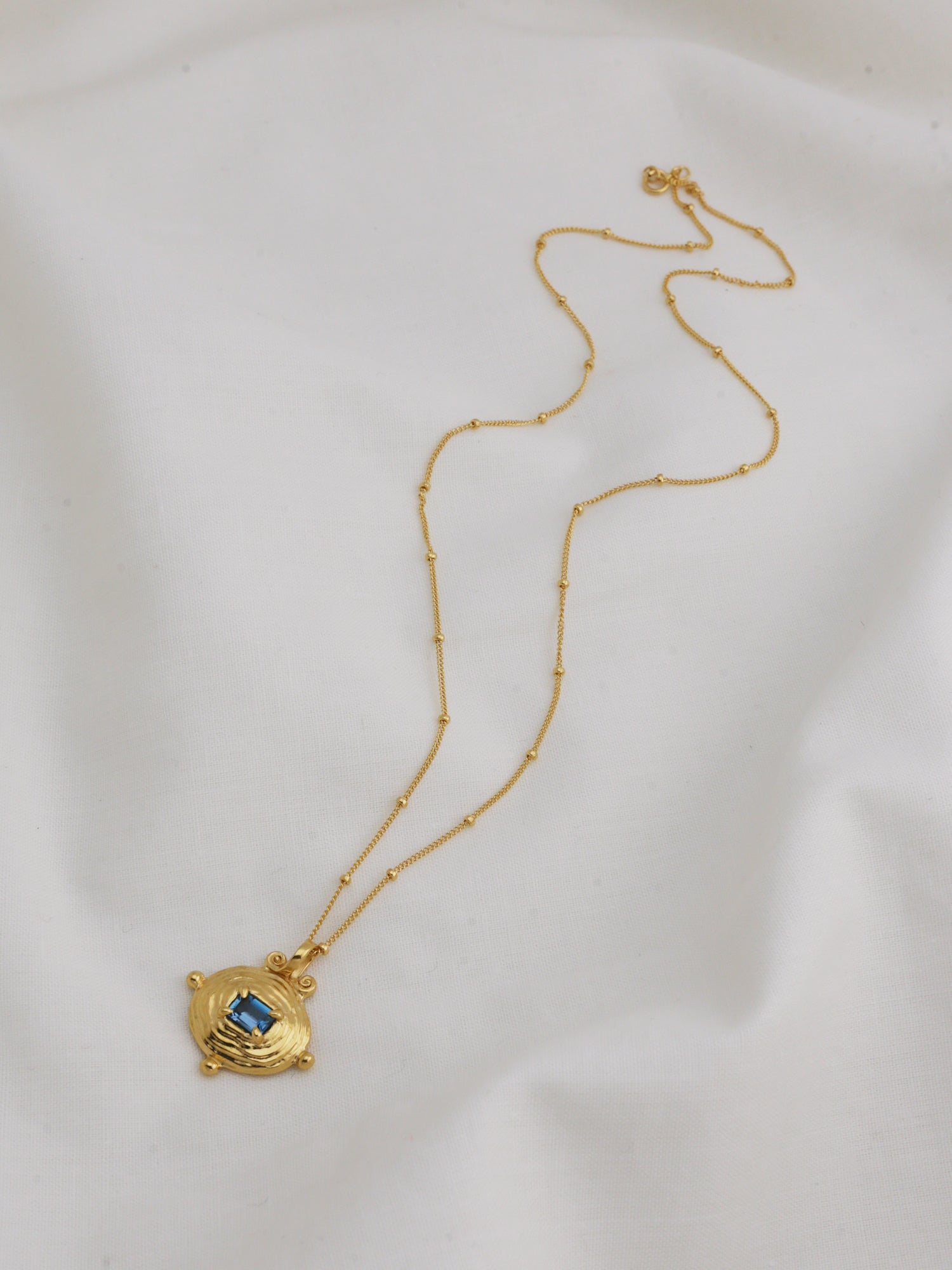 Lagoon Necklace with Topaz - Gold