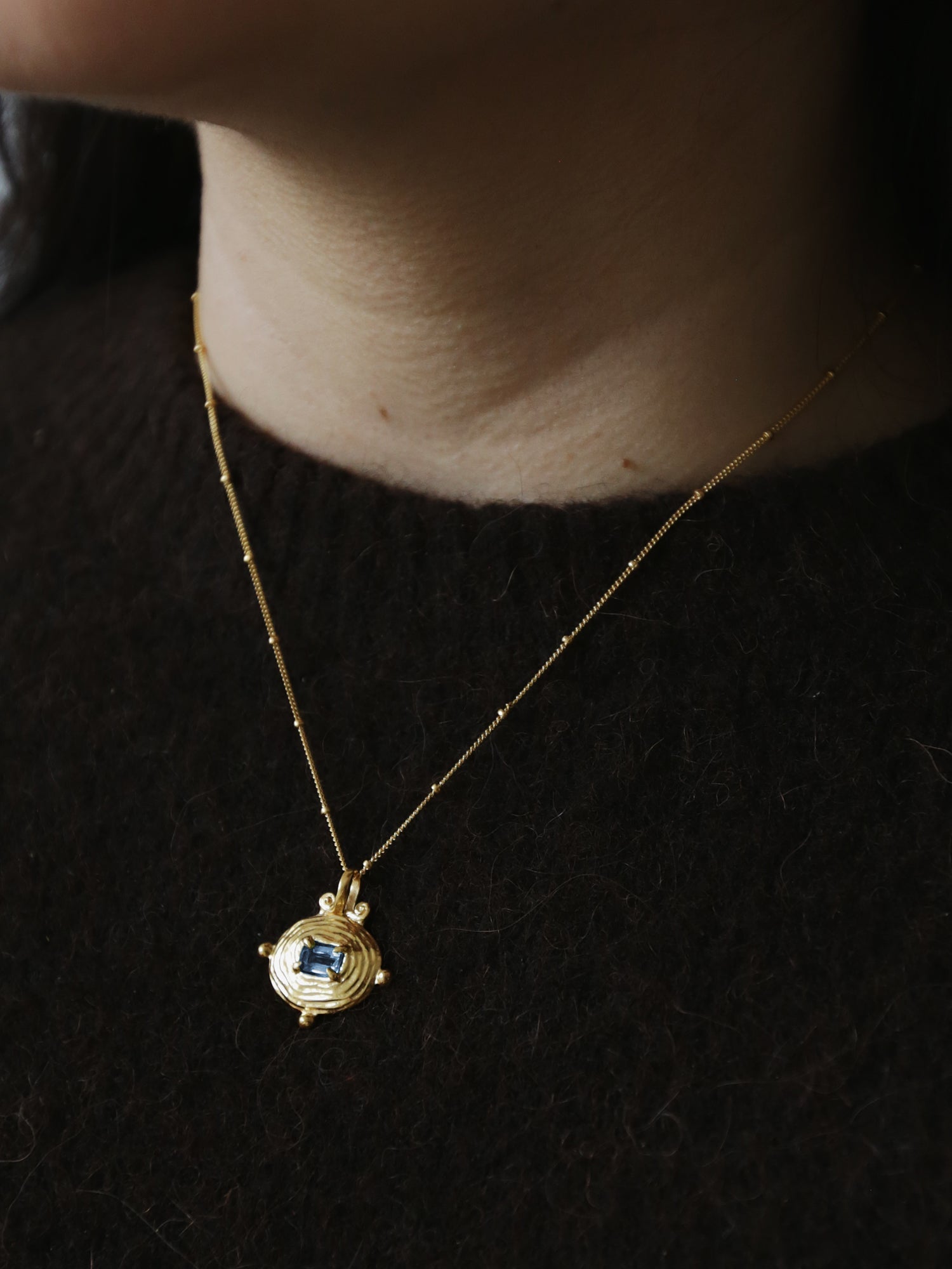 Lagoon Necklace with Topaz - Gold