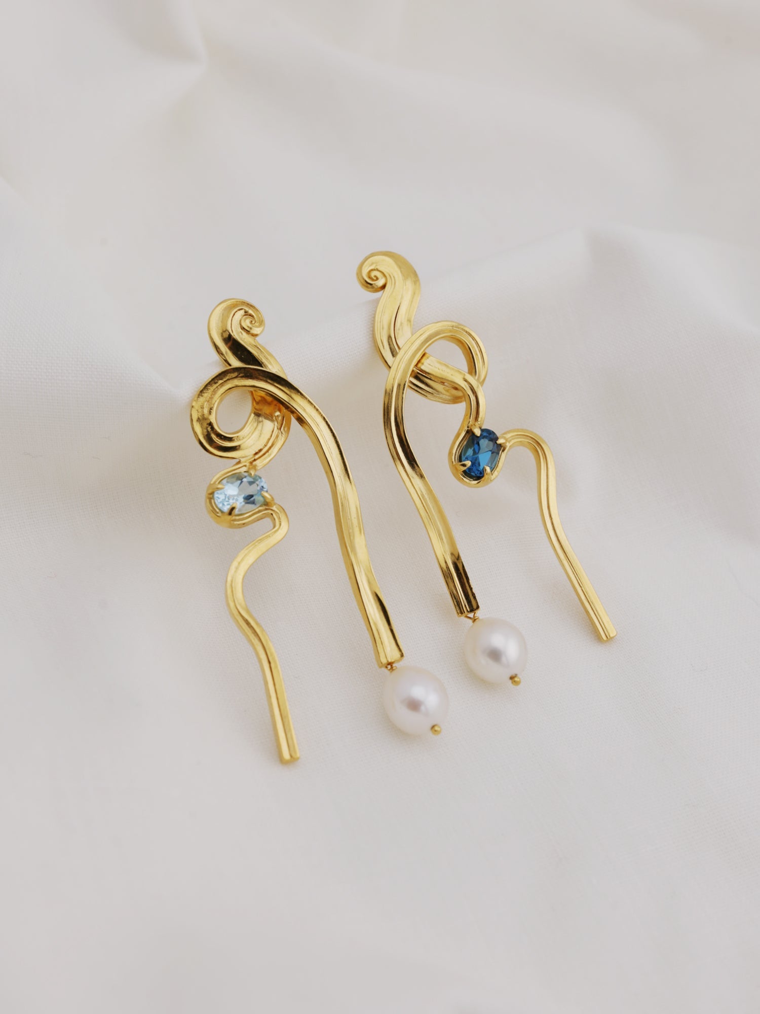 Meander Earrings with Topaz - Gold