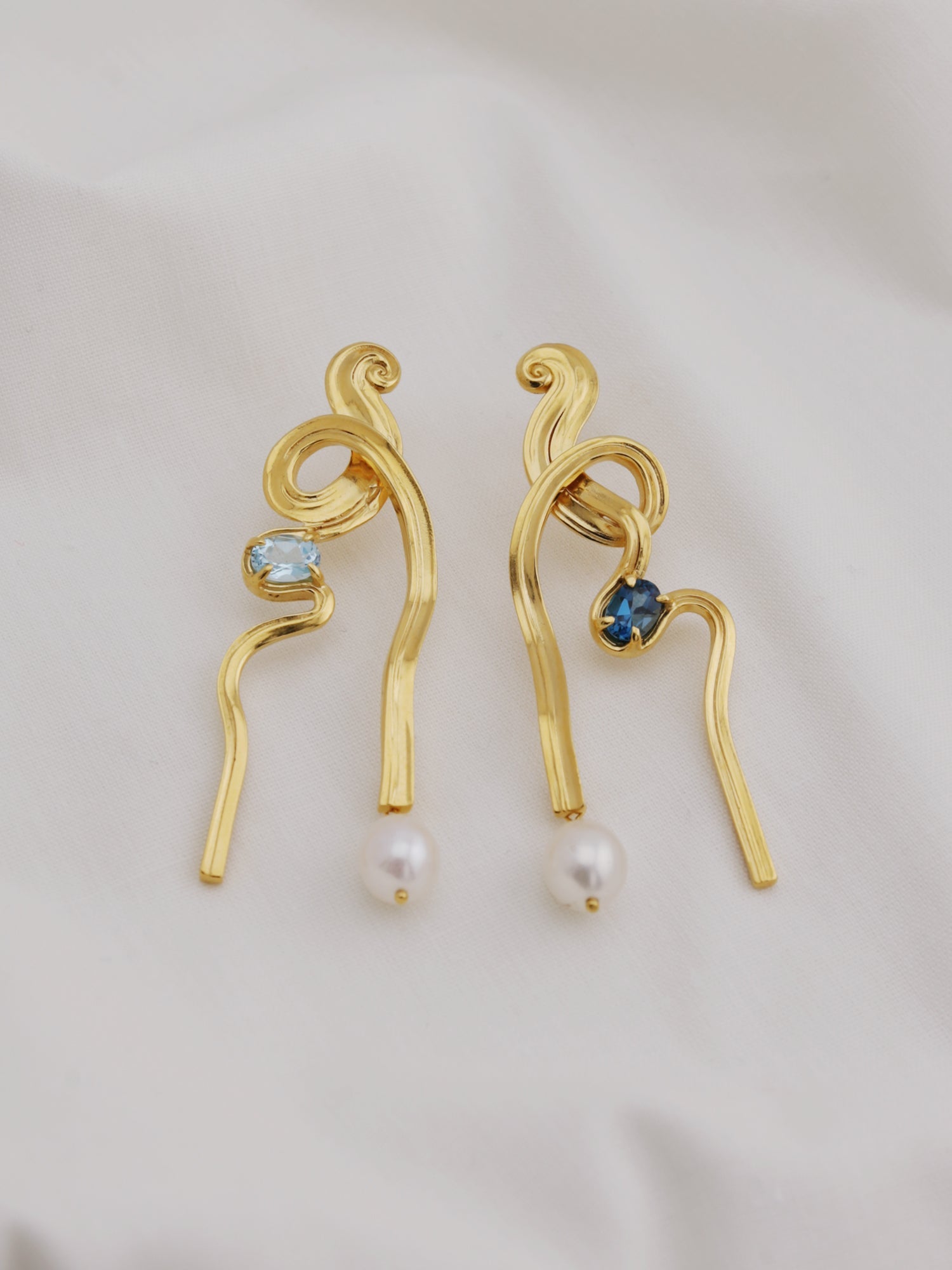 Meander Earrings with Topaz - Gold