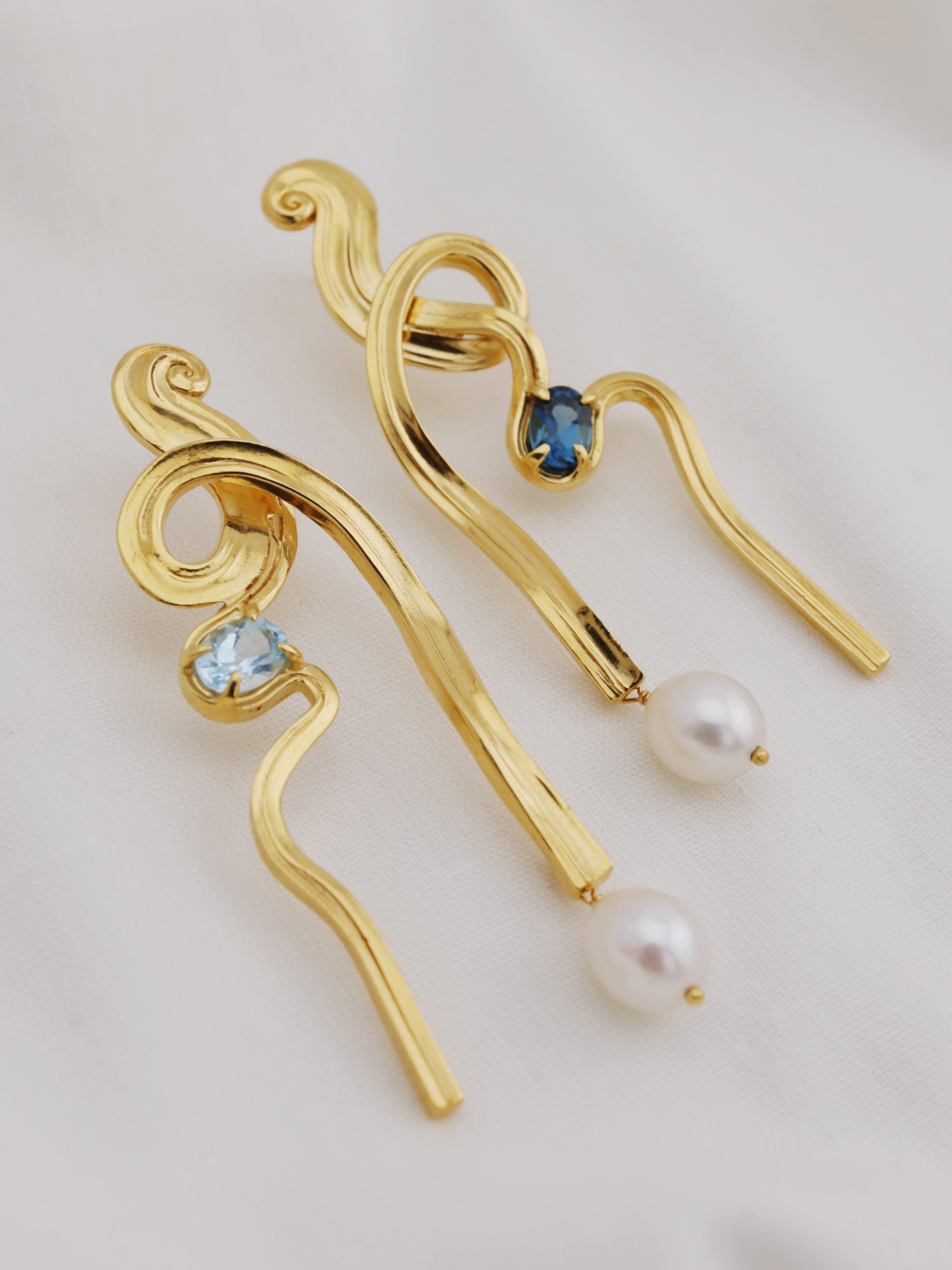 Meander Earrings with Topaz - Gold