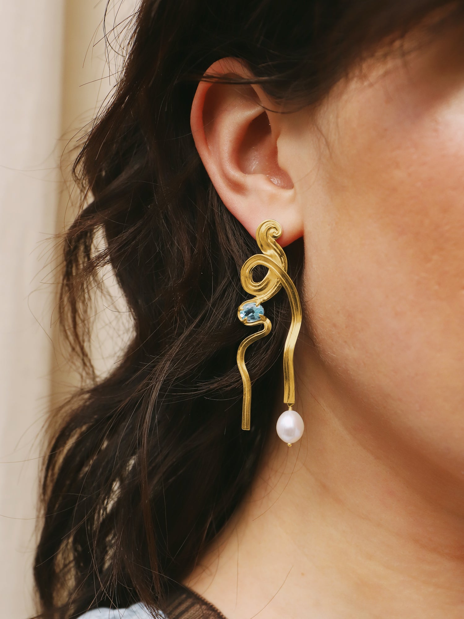 Meander Earrings with Topaz - Gold