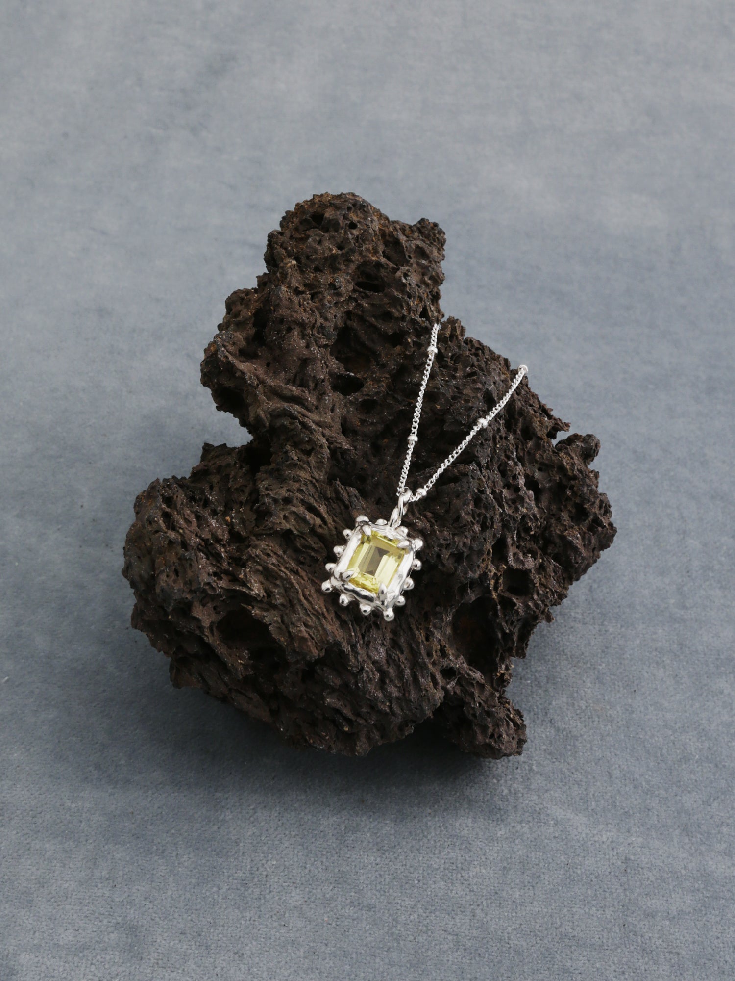 Memento Necklace with Lemon Quartz - Silver