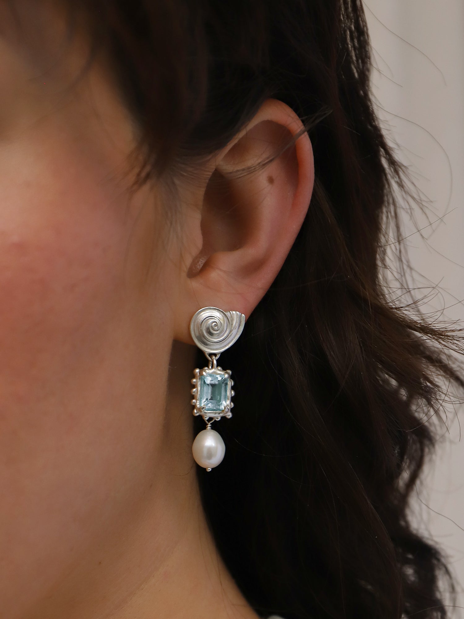 Memento Pearl Earrings with Sky Topaz - Silver