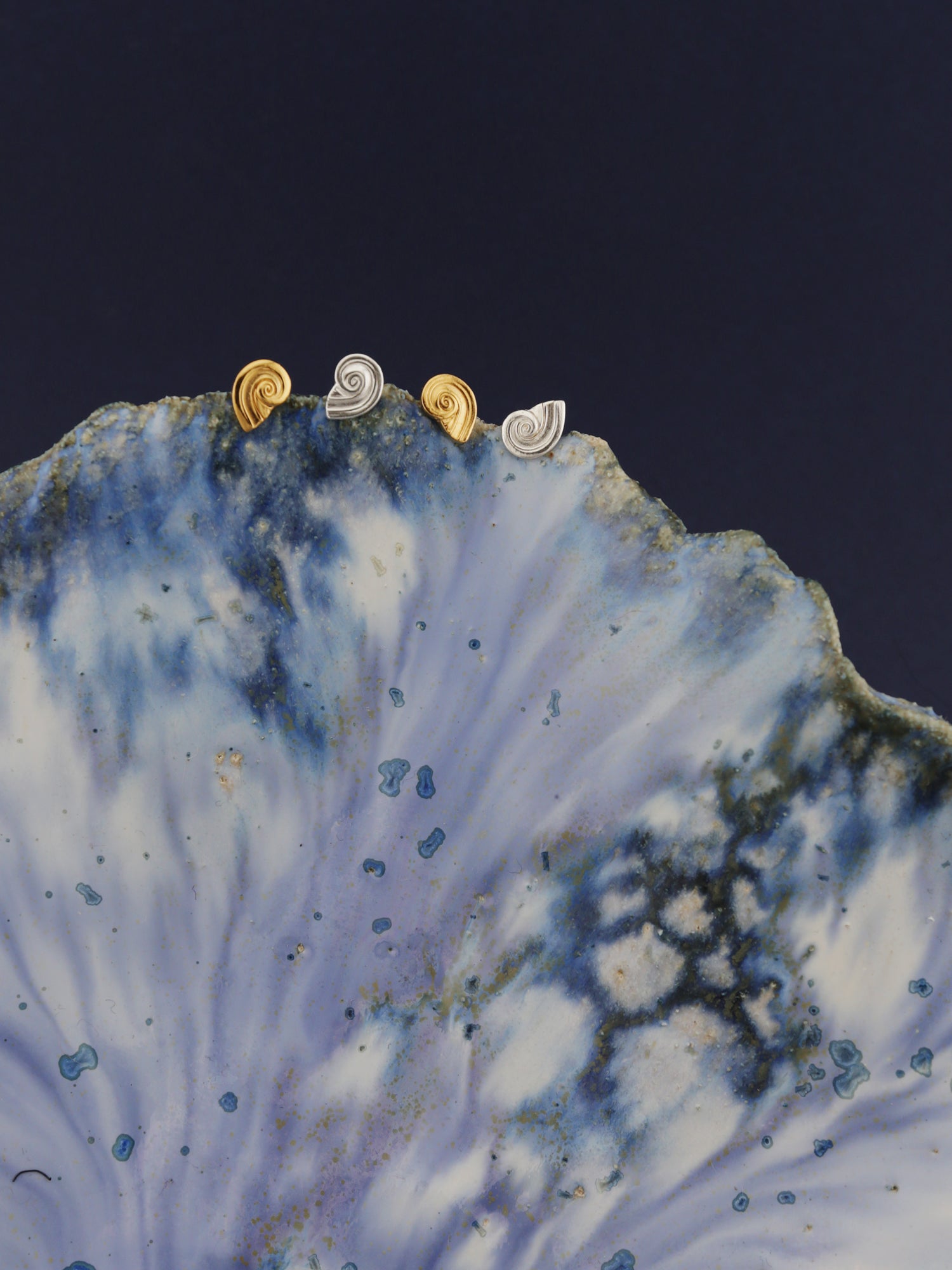 Mini Isla Studs - Gold