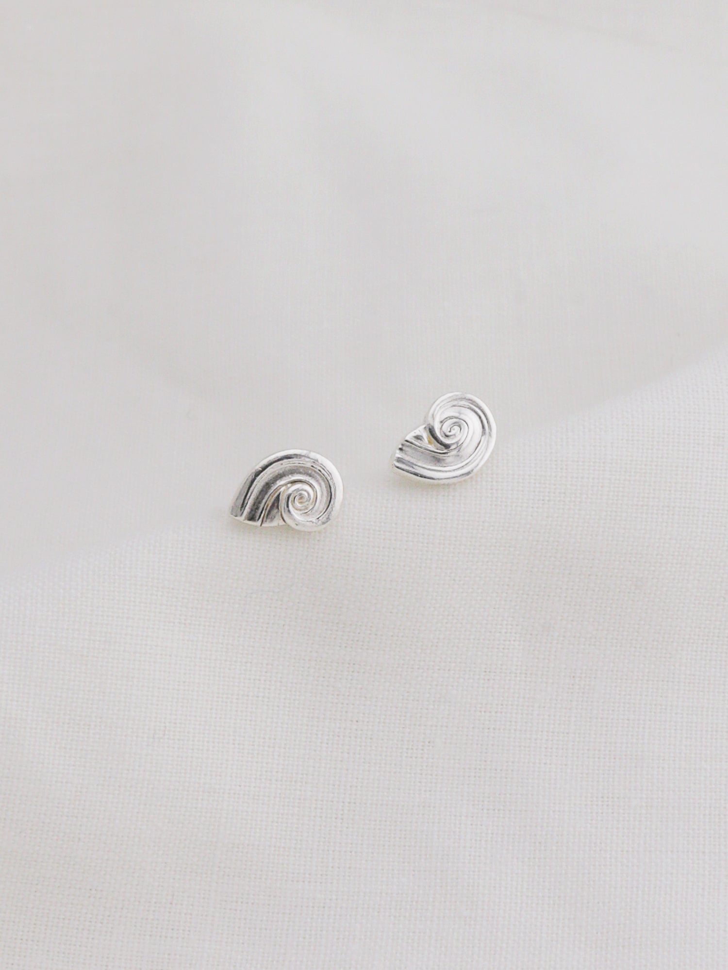 Mini Isla Studs - Silver