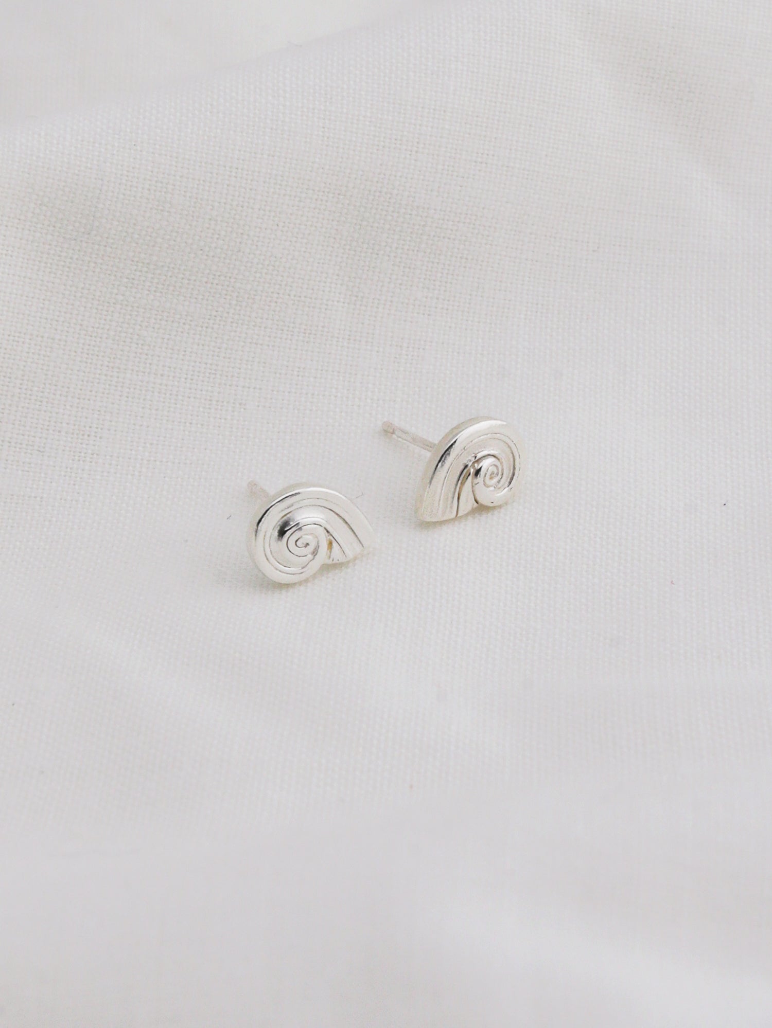 Mini Isla Studs - Silver