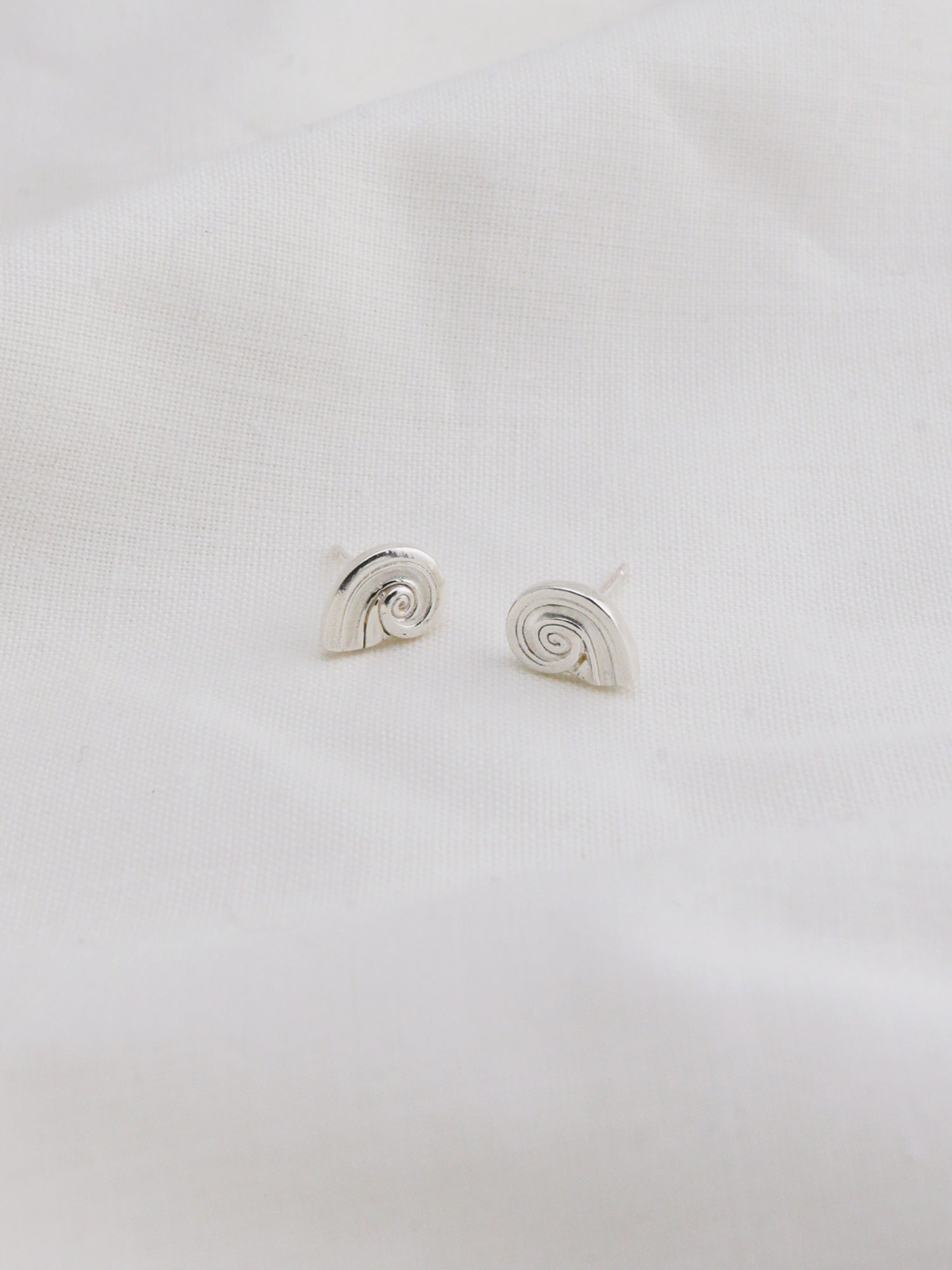 Mini Isla Studs - Silver