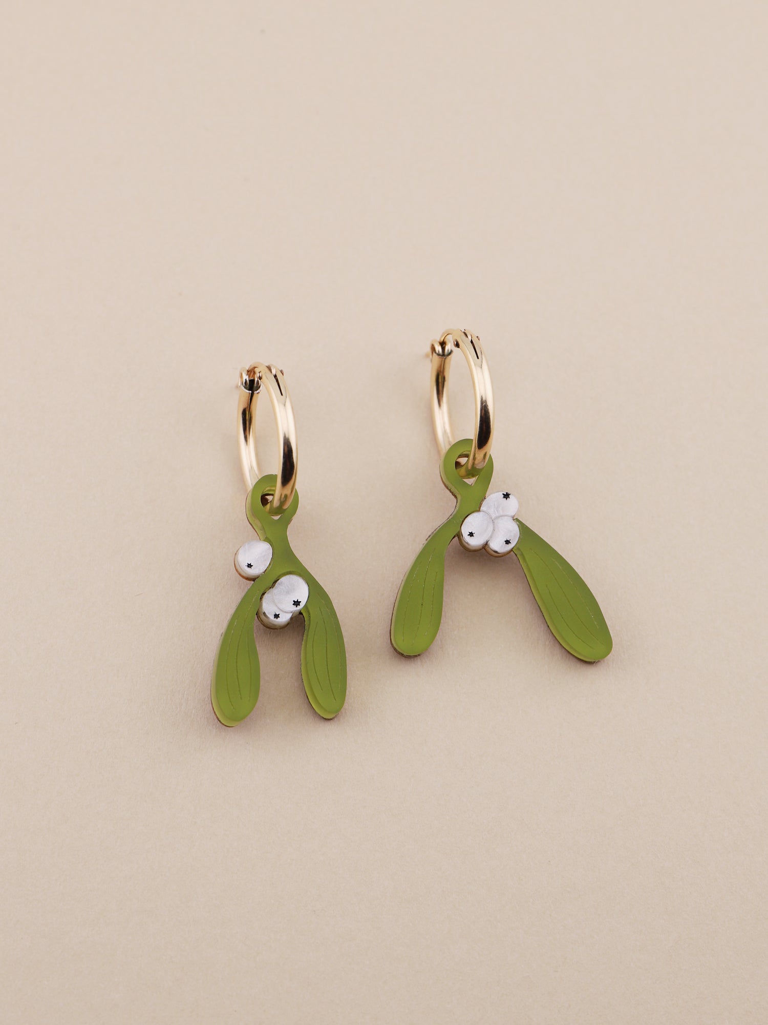 Mistletoe Hoops