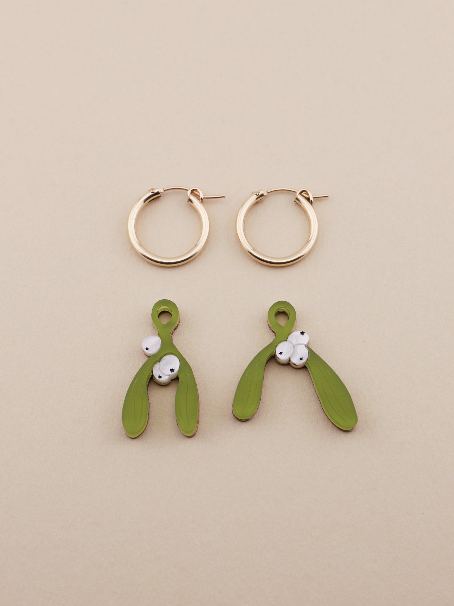 Mistletoe Hoops