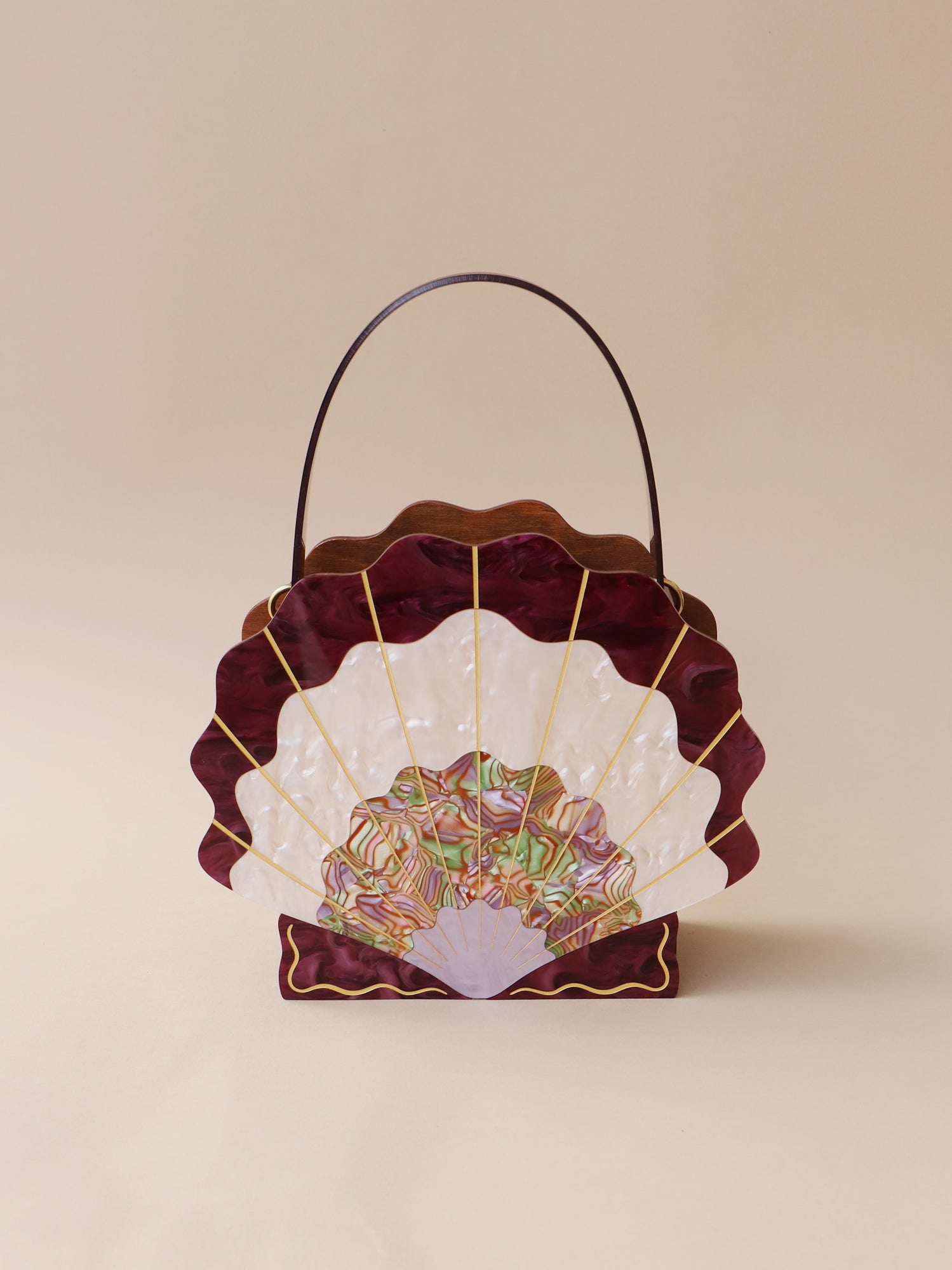 Scallop Shell Bag in Cherry