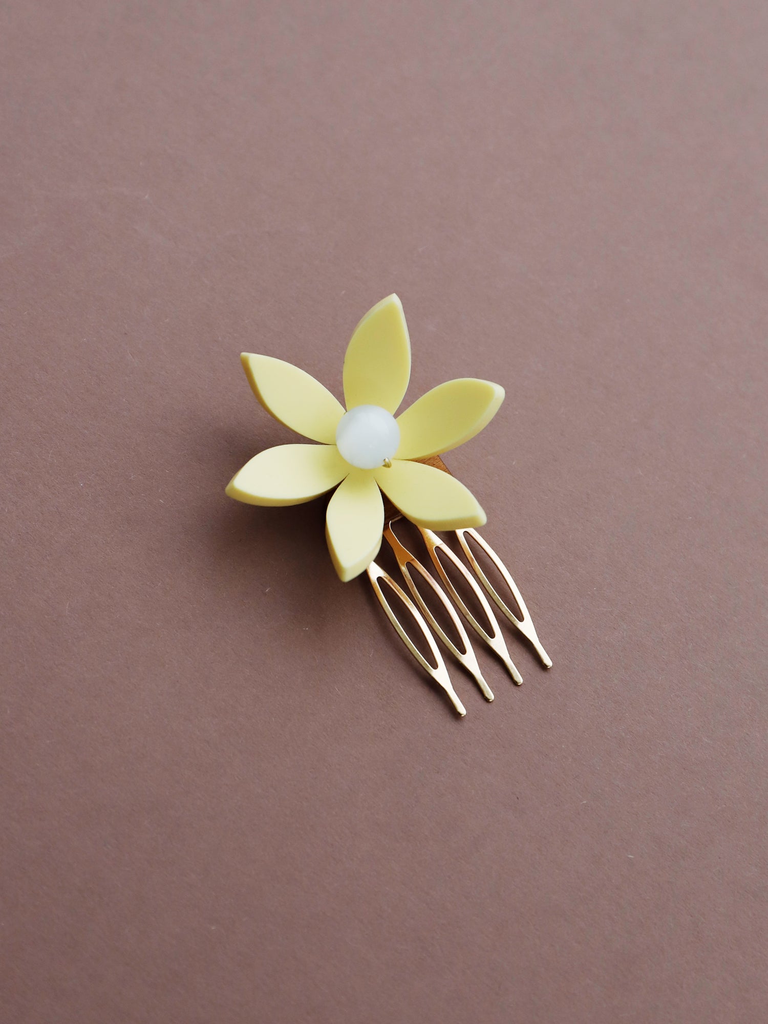 Lily Hair Comb